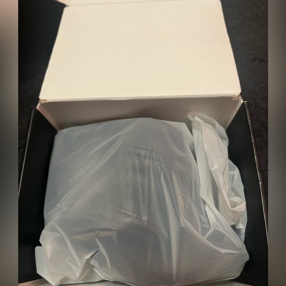 Chainsmokers Exclusive VIP Headphones- The WORLD WAR JOY Tour - Picture 3 of 6